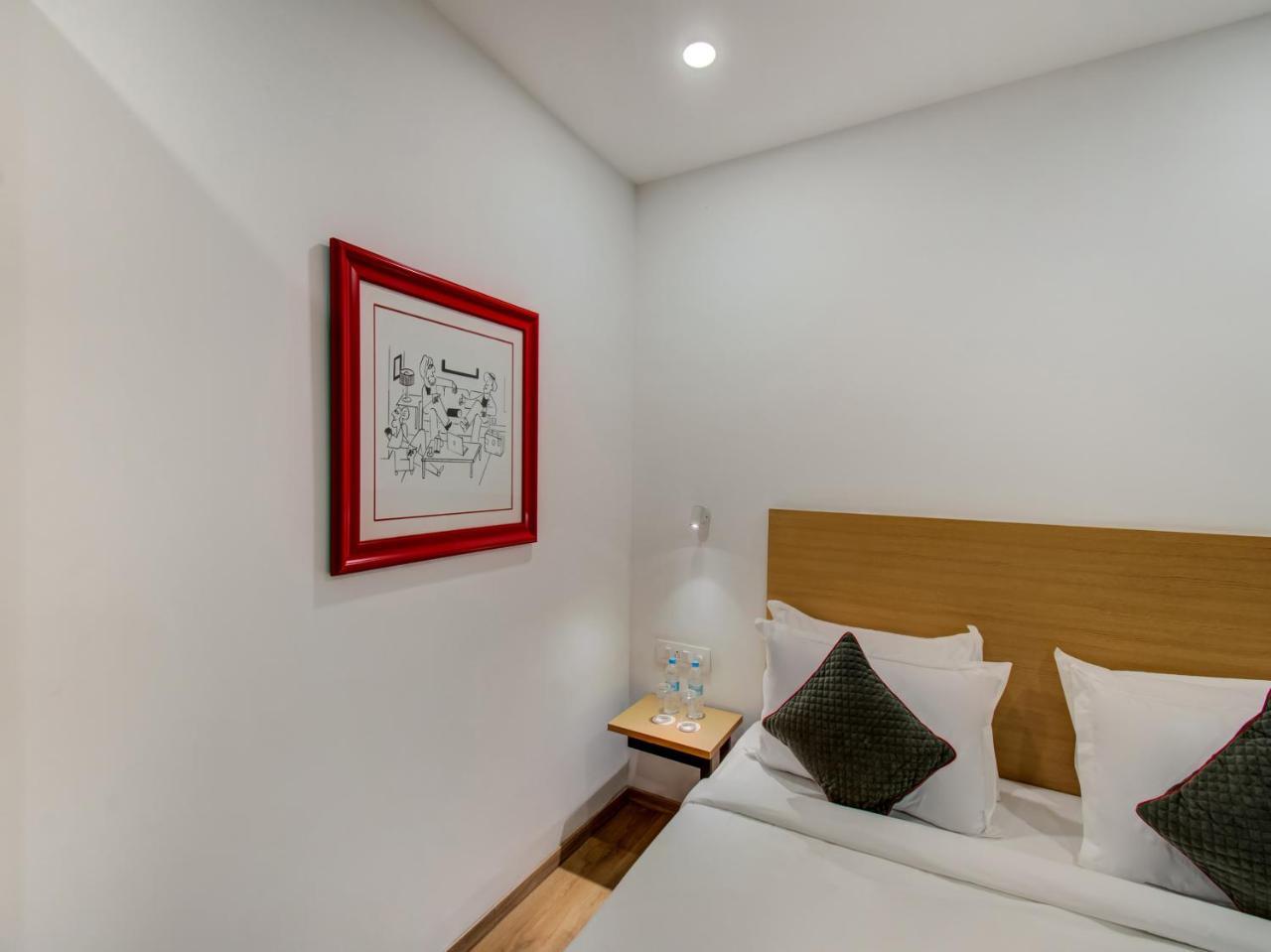 Отель Oyo Townhouse 66 Nagpur Station Ca Road Экстерьер фото