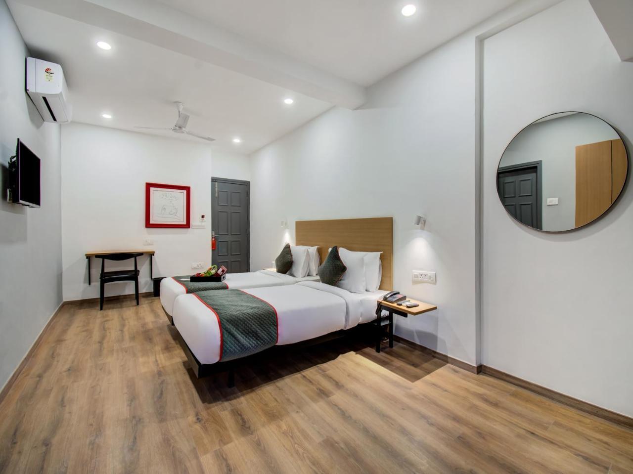 Отель Oyo Townhouse 66 Nagpur Station Ca Road Экстерьер фото
